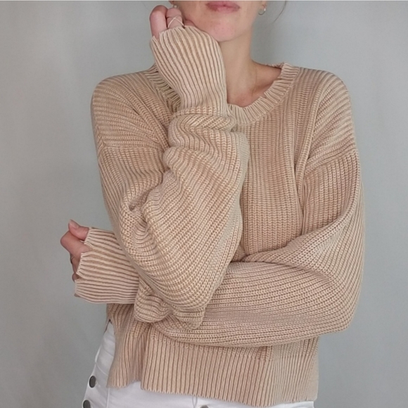 Sweaters - Mocha distressed sweater